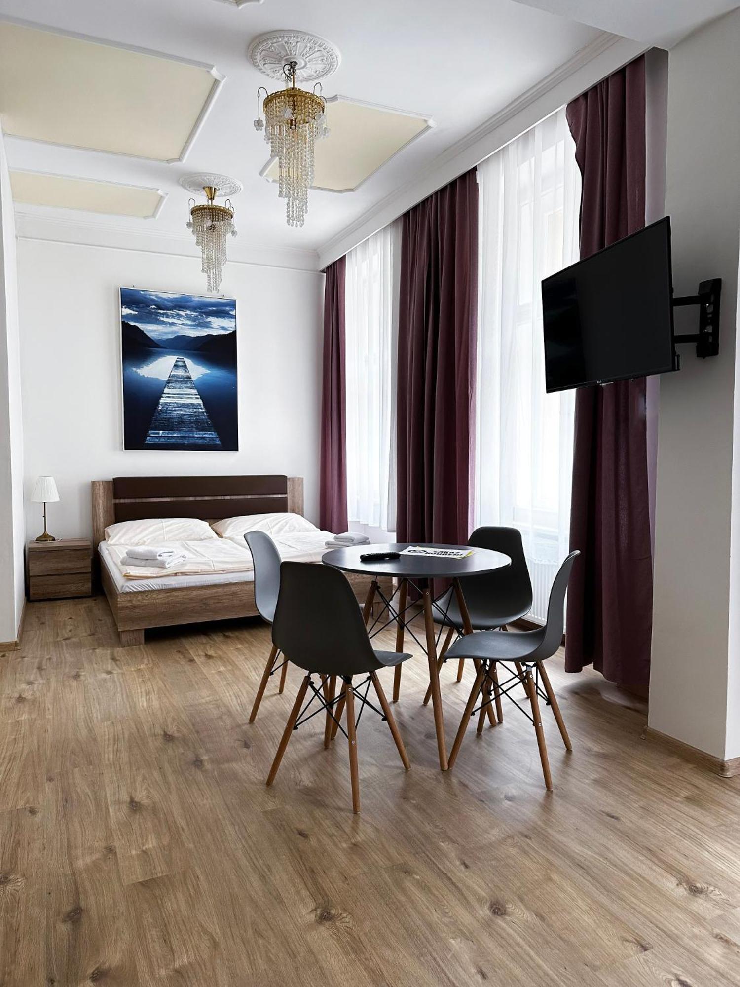 Apartments Paderewski Karlovy Vary Extérieur photo