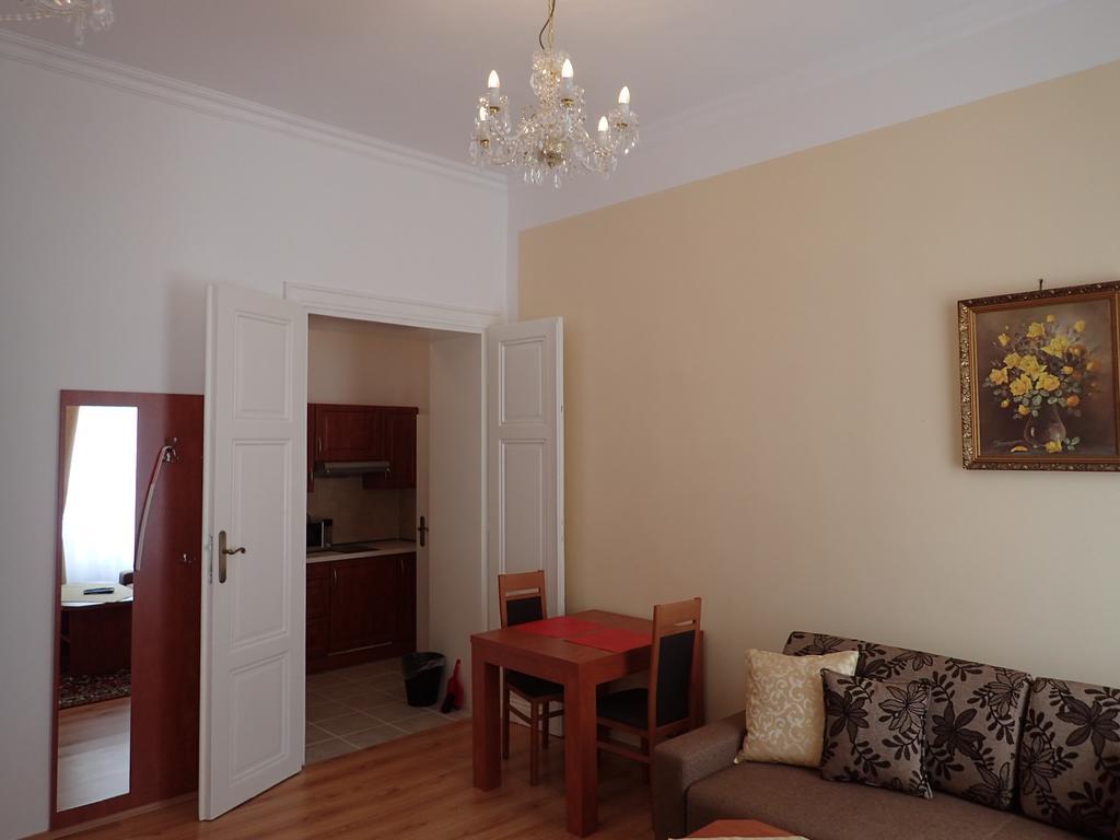 Apartments Paderewski Karlovy Vary Extérieur photo