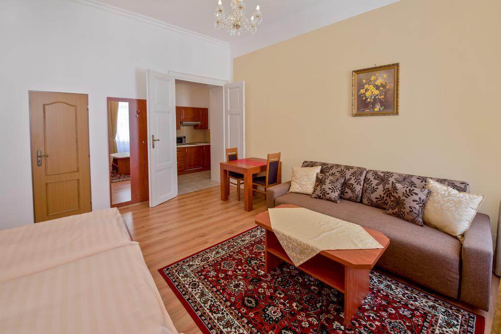 Apartments Paderewski Karlovy Vary Extérieur photo