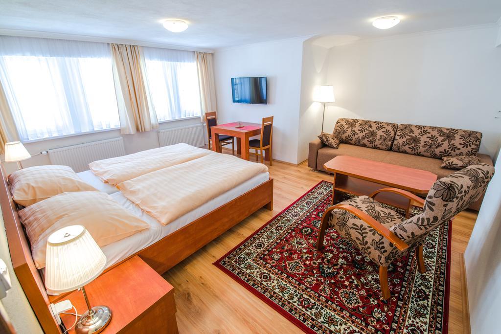 Apartments Paderewski Karlovy Vary Extérieur photo