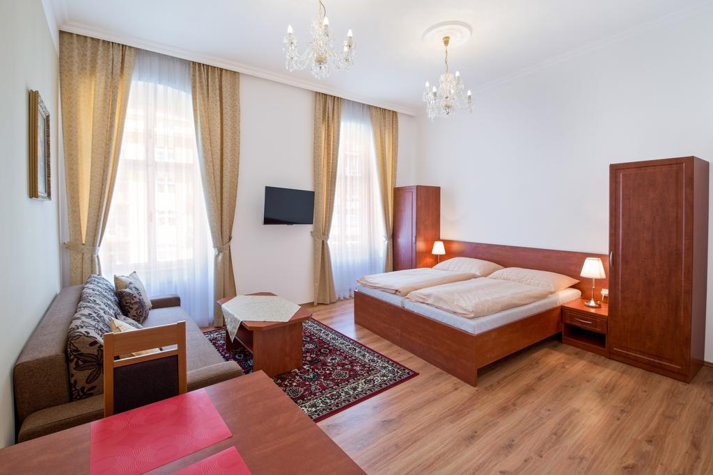 Apartments Paderewski Karlovy Vary Extérieur photo